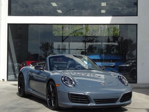 Used 2018 Porsche 911 Carrera 4S image 10