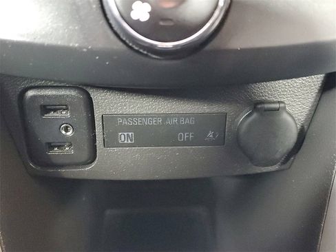 Used 2018 Chevrolet Trax LT w/ LT Convenience Package image 22