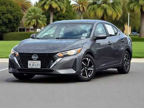 Used 2024 Nissan Sentra SV image 2