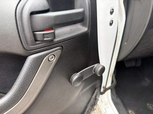 Used 2014 Jeep Wrangler Sport AWD/4WD image 11