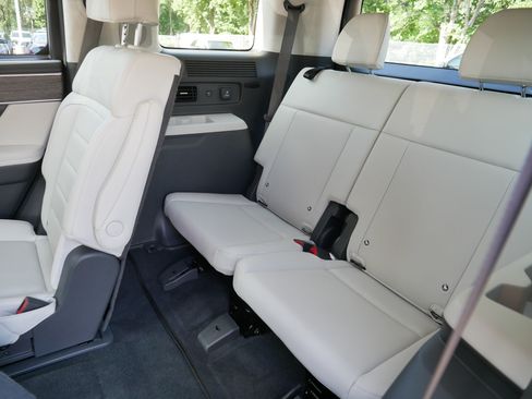 Used 2025 Hyundai Santa Fe Calligraphy AWD/4WD image 35