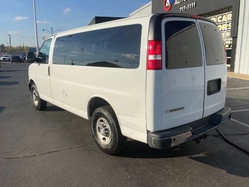 Used 2018 Chevrolet Express 3500 LT w/ LT Preferred Equipment Group RWD image 7
