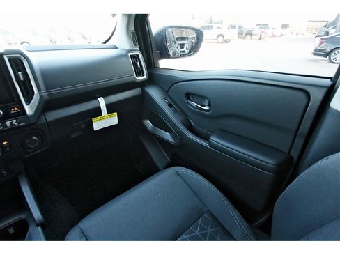 New 2026 Nissan Frontier SV w/ SV Convenience Package image 8