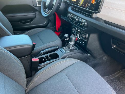 Used 2025 Jeep Wrangler Unlimited Sport S 4xe AWD/4WD image 16