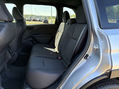 New 2026 Subaru Forester Premium AWD/4WD image 32