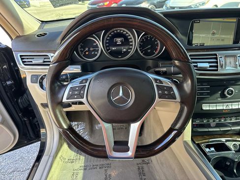Used 2016 Mercedes-Benz E 350 Sedan w/ Premium Package image 22