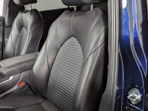 Used 2024 Toyota Highlander XSE image 19