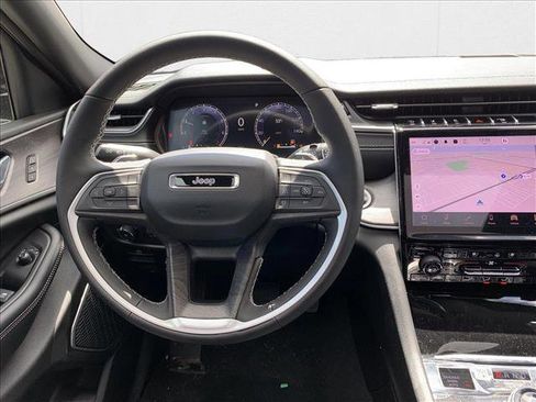 New 2025 Jeep Grand Cherokee Limited w/ Luxury Tech Group II image 21