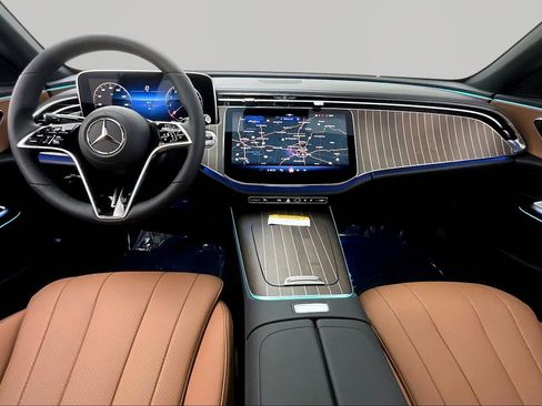 New 2026 Mercedes-Benz E 350 4MATIC Sedan image 9