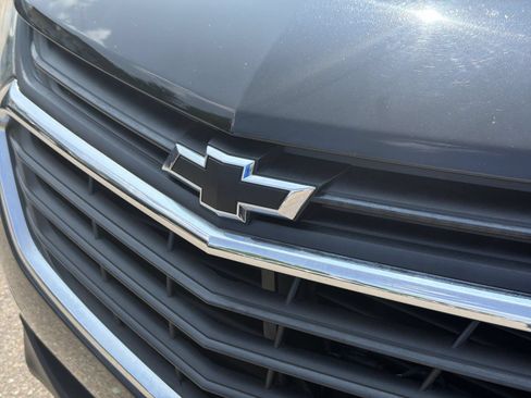 Used 2019 Chevrolet Equinox LT w/ Driver Convenience Package FWD image 13
