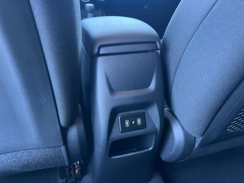 Certified 2026 Hyundai Venue SEL FWD image 15