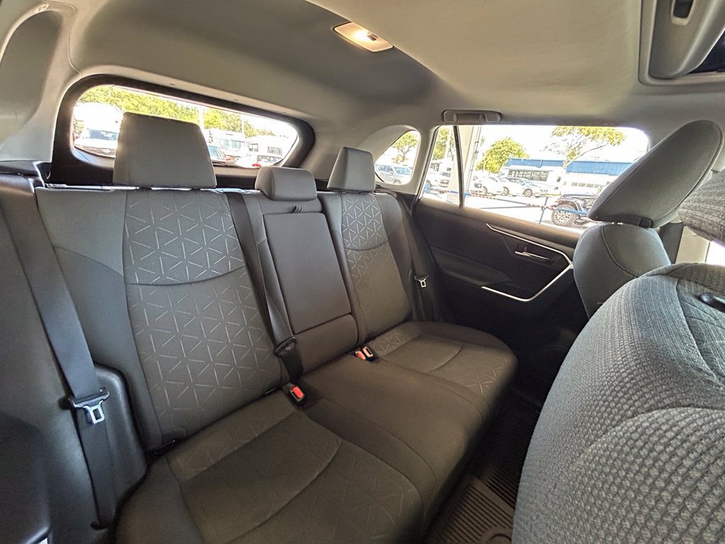 Used 2022 Toyota RAV4 XLE w/ Convenience Package FWD image 31
