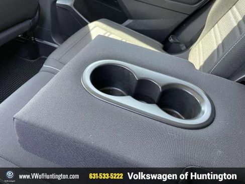 Used 2024 Volkswagen Tiguan S image 10