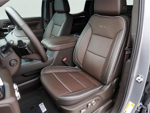 Used 2025 GMC Sierra 1500 Denali w/ Denali Reserve Package image 10