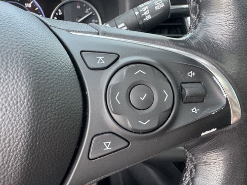 Used 2020 Buick Enclave Avenir w/ Avenir Technology Package image 17