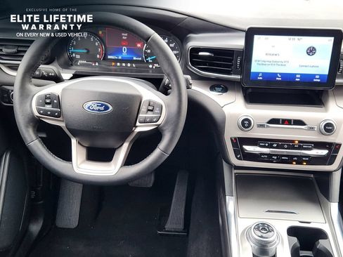 Used 2024 Ford Explorer XLT w/ Equipment Group 202A RWD image 25
