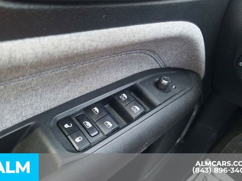 Used 2024 Jeep Compass Latitude AWD/4WD image 35
