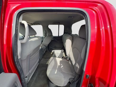 Used 2010 Nissan Frontier SE AWD/4WD image 22