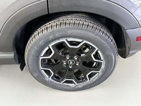 Used 2025 Ford Bronco Sport Outer Banks w/ Outer Banks Tech Package+ AWD/4WD image 11