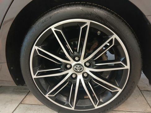 Used 2019 Toyota Avalon XSE image 33