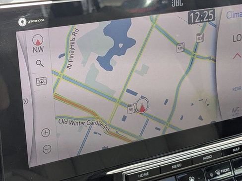 Used 2020 Toyota Highlander Platinum FWD image 13