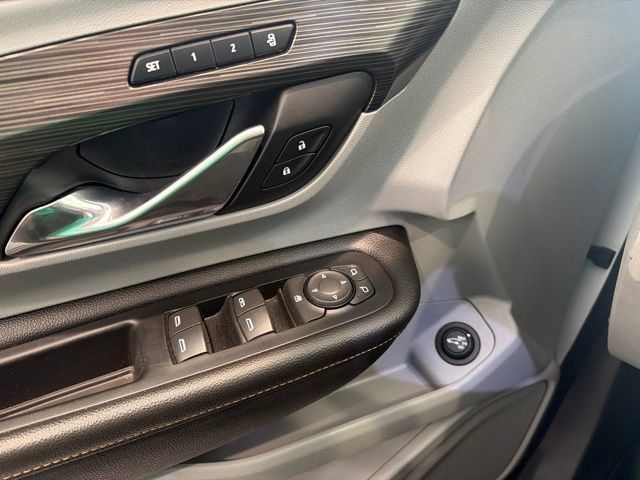 Used 2019 GMC Terrain SLT w/ Preferred Package FWD image 13