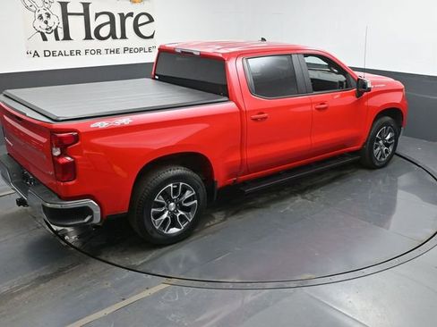 Used 2022 Chevrolet Silverado 1500 LT image 39