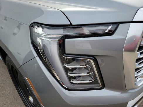 New 2026 GMC Yukon XL Denali image 7