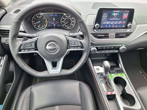 Used 2025 Nissan Altima 2.5 SR image 21