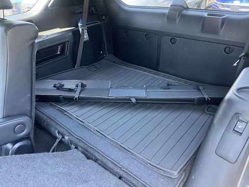 Used 2023 Lexus GX 460 Luxury w/ Sport Design Package AWD/4WD image 11