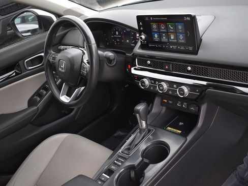 Used 2024 Honda Civic Touring image 14