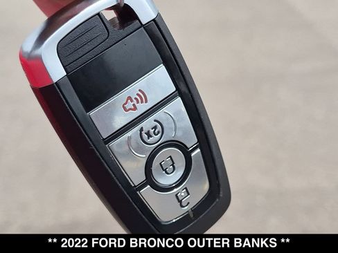 Used 2022 Ford Bronco Outer Banks AWD/4WD image 27