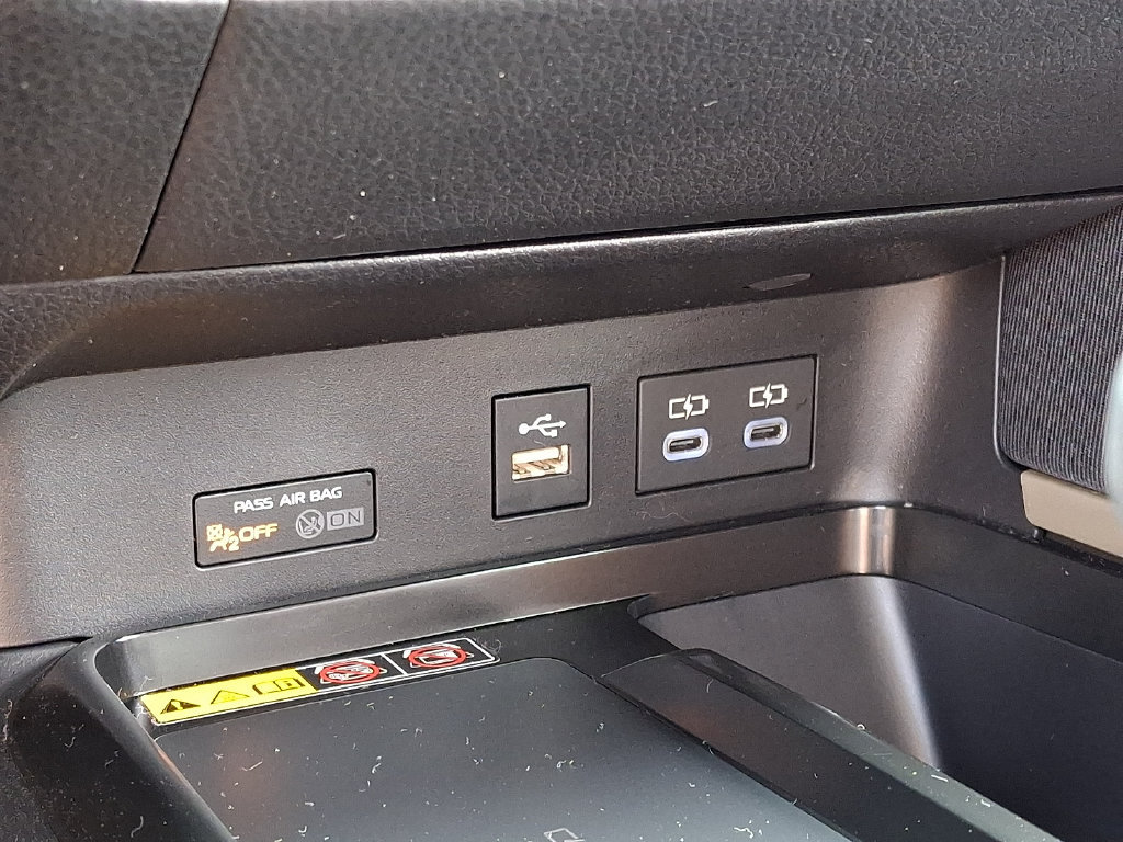 Used 2025 Toyota Camry LE w/ Convenience Package FWD image 20