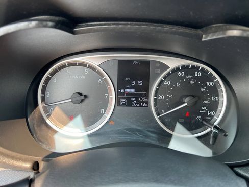 Used 2020 Nissan Versa S FWD image 38