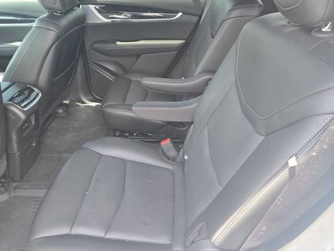 Used 2024 Cadillac XT6 Premium Luxury w/ Technology Package FWD image 14