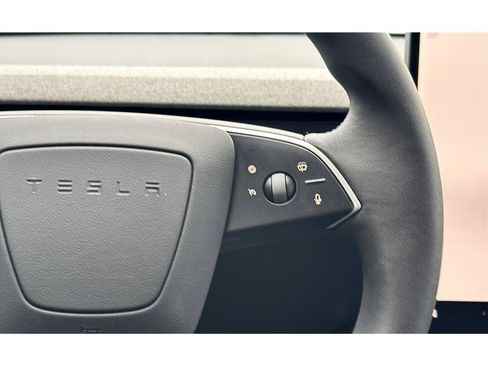 Used 2025 Tesla Model 3 Long Range RWD image 29