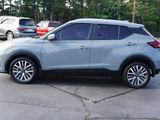 Certified 2023 Nissan Kicks SV image 3