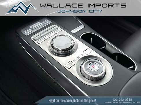 Used 2023 Genesis GV70 2.5T w/ Select Package AWD/4WD image 18