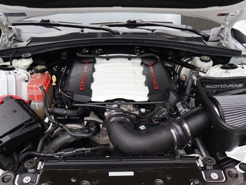 Used 2021 Chevrolet Camaro LT image 28