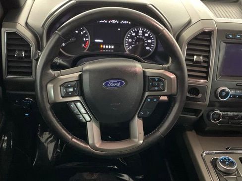 Used 2019 Ford Expedition XLT w/ Equipment Group 201A AWD/4WD image 16