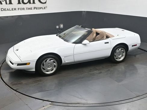Used 1996 Chevrolet Corvette Convertible RWD image 40