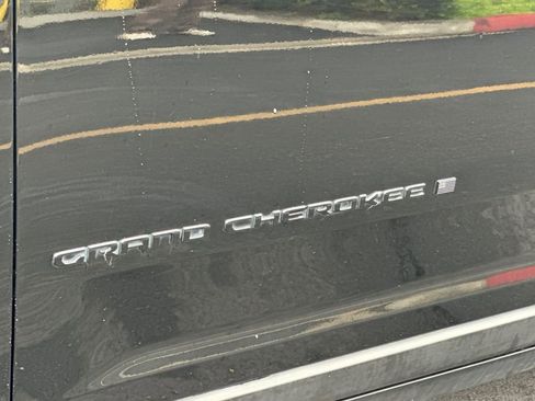 Used 2021 Jeep Grand Cherokee L Altitude image 29