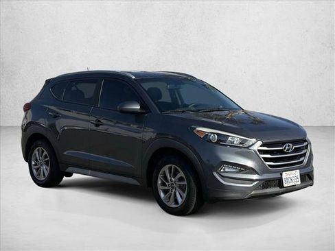 Used 2017 Hyundai Tucson SE FWD image 3