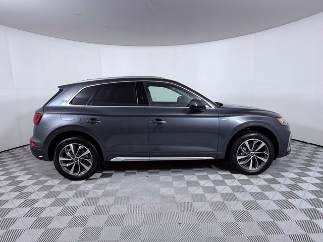 Certified 2024 Audi Q5 2.0T Prestige AWD/4WD image 9