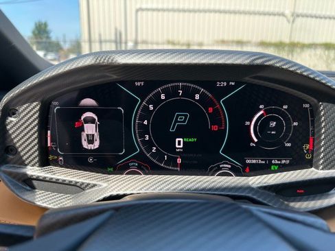 Used 2024 Lamborghini Revuelto AWD/4WD image 32