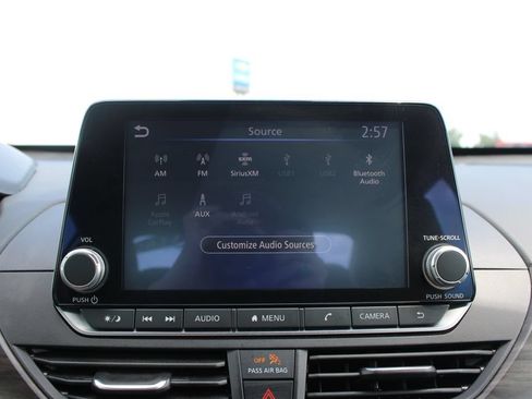 Used 2024 Nissan Altima 2.5 SV FWD image 49