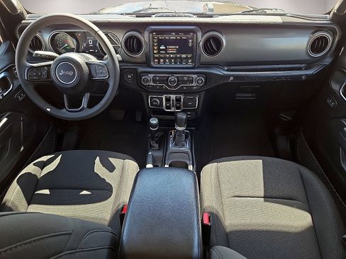 Used 2023 Jeep Wrangler Unlimited AWD/4WD image 17