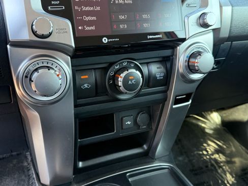 Used 2024 Toyota 4Runner SR5 RWD image 21