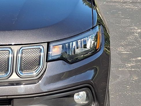 Used 2022 Jeep Compass Latitude w/ Convenience Group FWD image 28