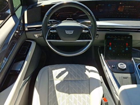 Certified 2026 Cadillac Escalade IQ Luxury 1 AWD/4WD image 11